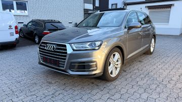 Audi Q7 - 1