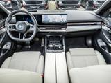 BMW 550e xDrive Touring M Sport HUD PANO ACC AHK LM - BMW 5er Reihe: Schwarz