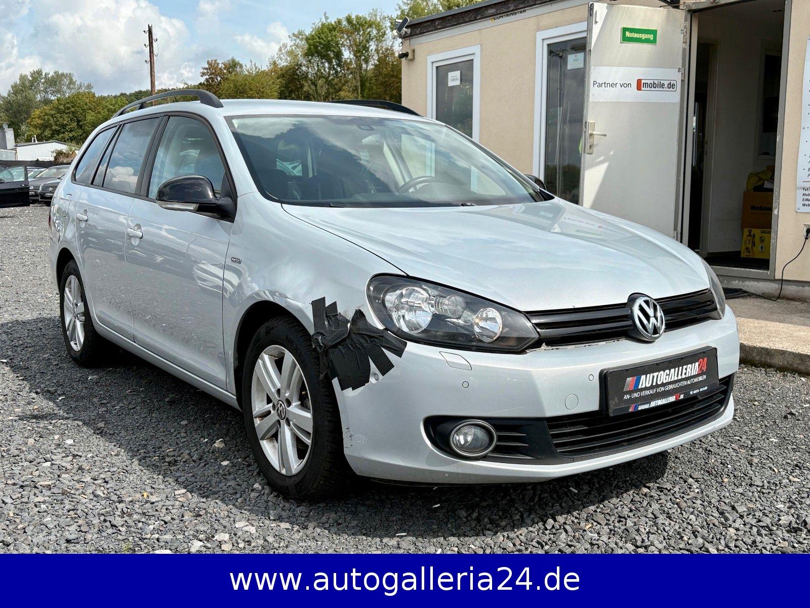 Volkswagen Golf 2012 — interior
