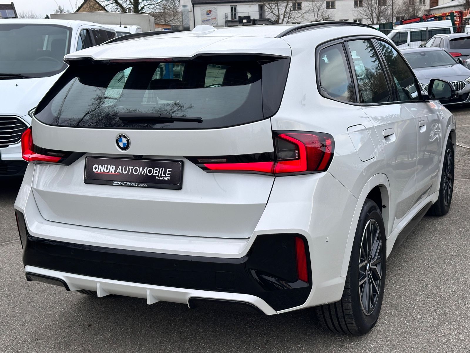 BMW X1 23d xDrive M-Sport Navi AHK ACC Leder foto 6