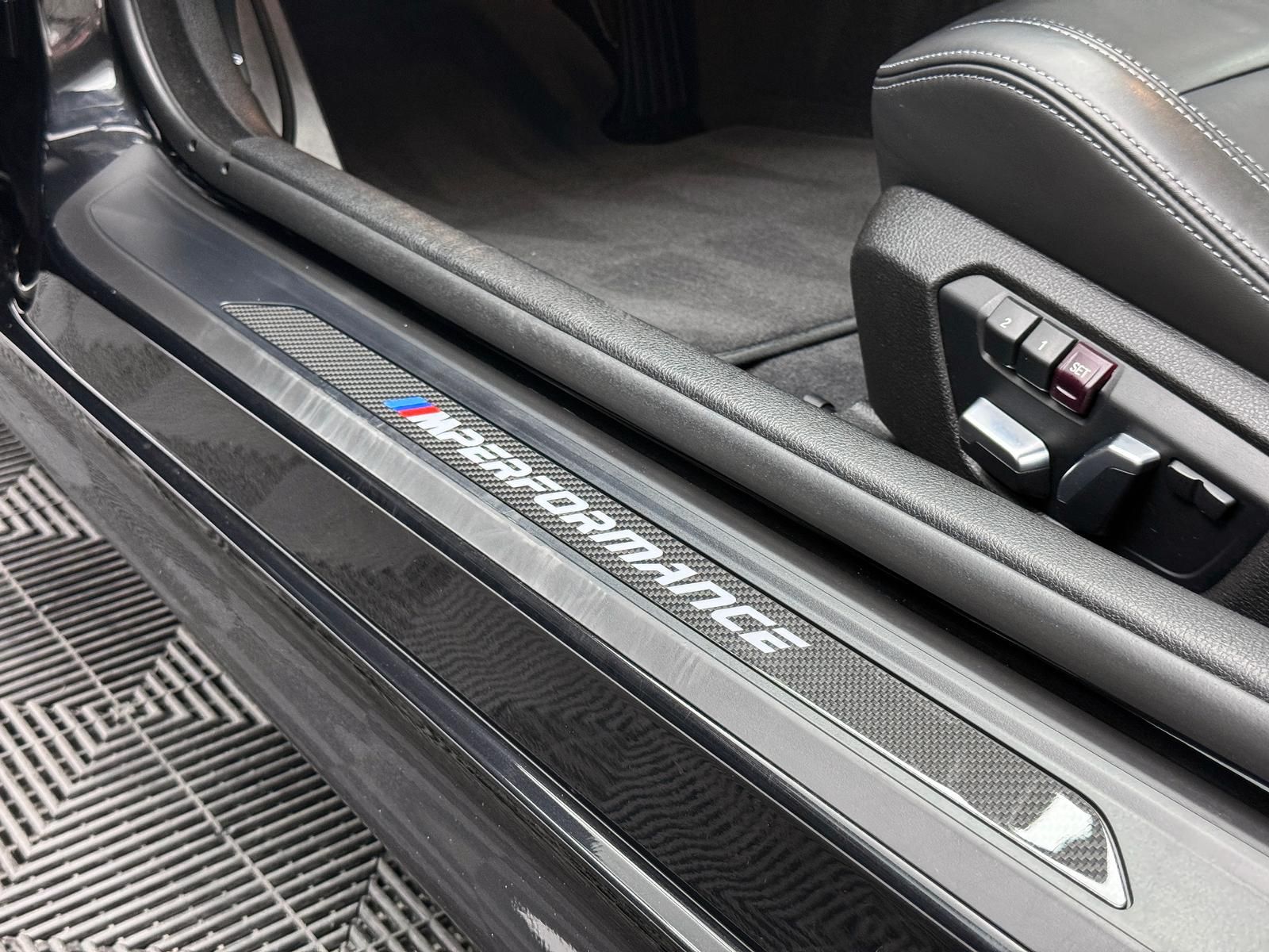 Fahrzeugabbildung BMW DEUTSCH*1-HAND*CARBON*KLAPPE*GEWINDE*EINZELSTĂCK