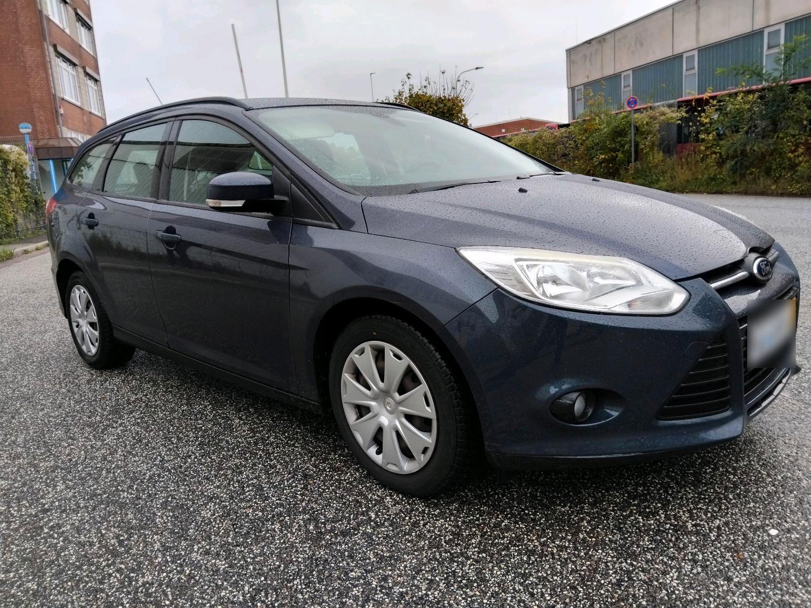 Ford Focus 2012 — photo 10