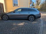 Mercedes-Benz E 220 d 4MATIC T All-Terrain Autom. All-Terrain - Mercedes-Benz E 220: Von Privat