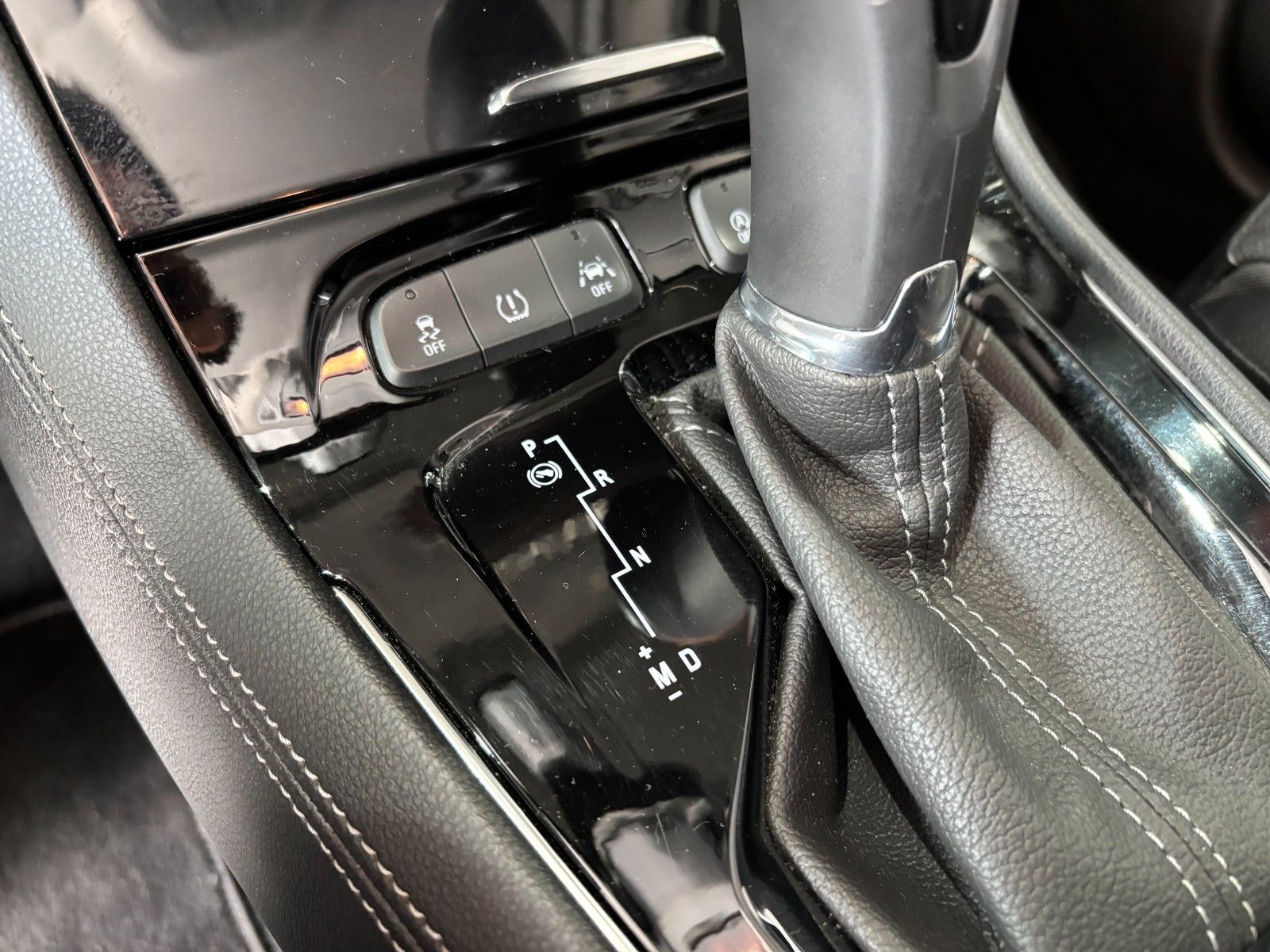 Fahrzeugabbildung Opel Grandland (X) *Klimaauto.*PDC*SHZ+L-Heizung*ACC
