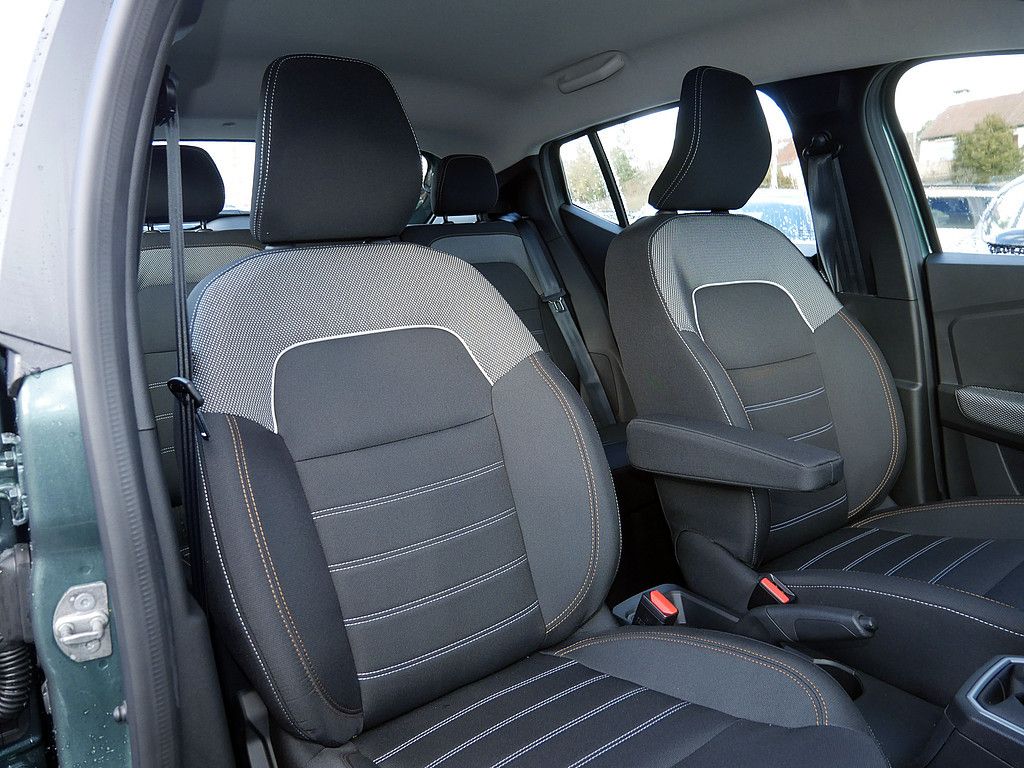 Fahrzeugabbildung Dacia Sandero Stepway Expression TCe 90