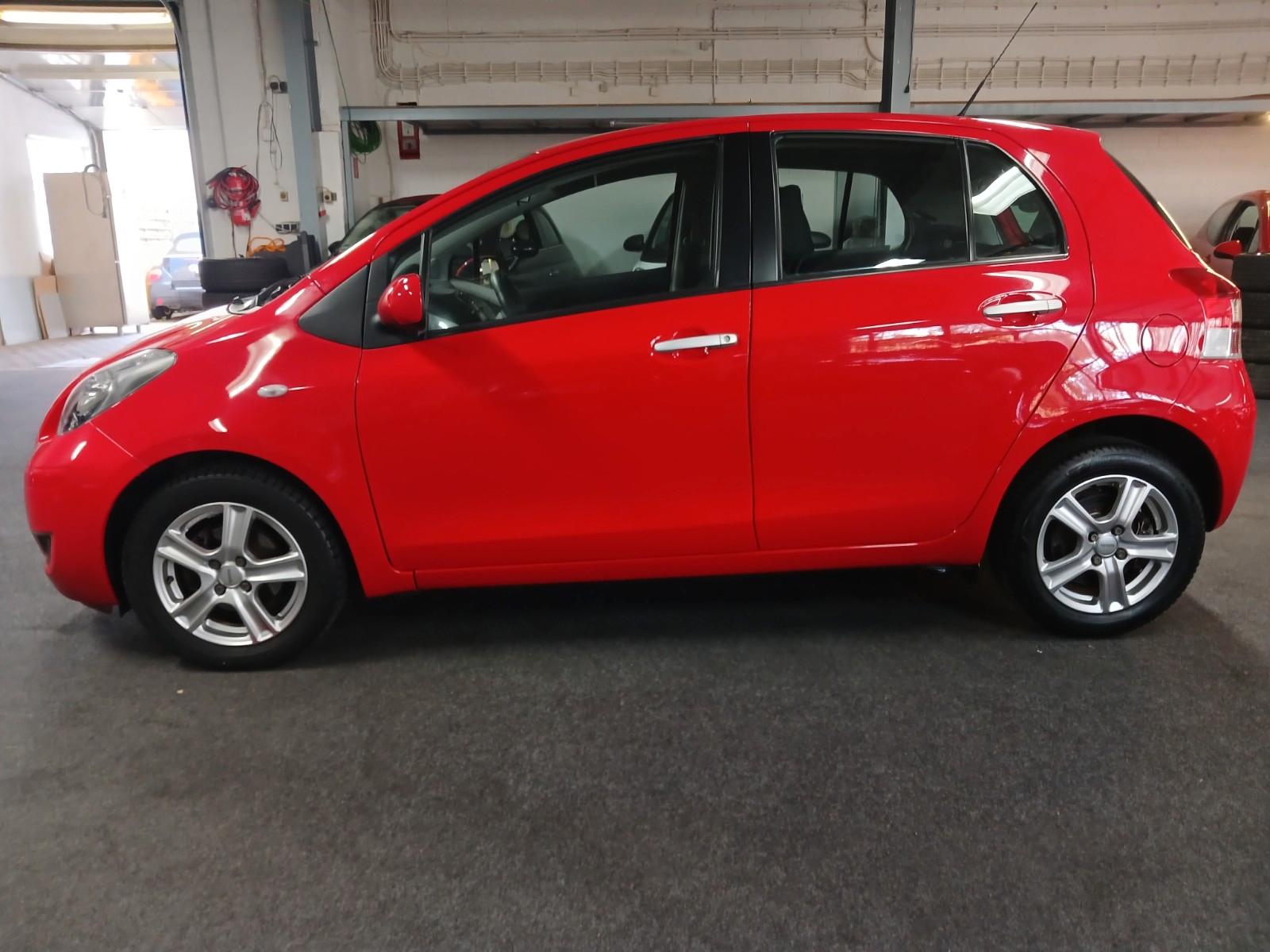 Toyota Yaris Life 1.HAND HU NEU TOYO FULL SERVICE