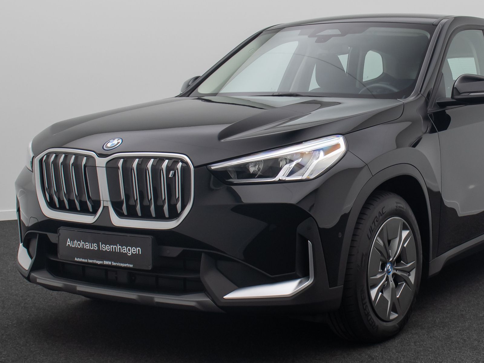 Fahrzeugabbildung BMW iX1 xD30 GeschwindigReg DAB Kamera LED Widscreen