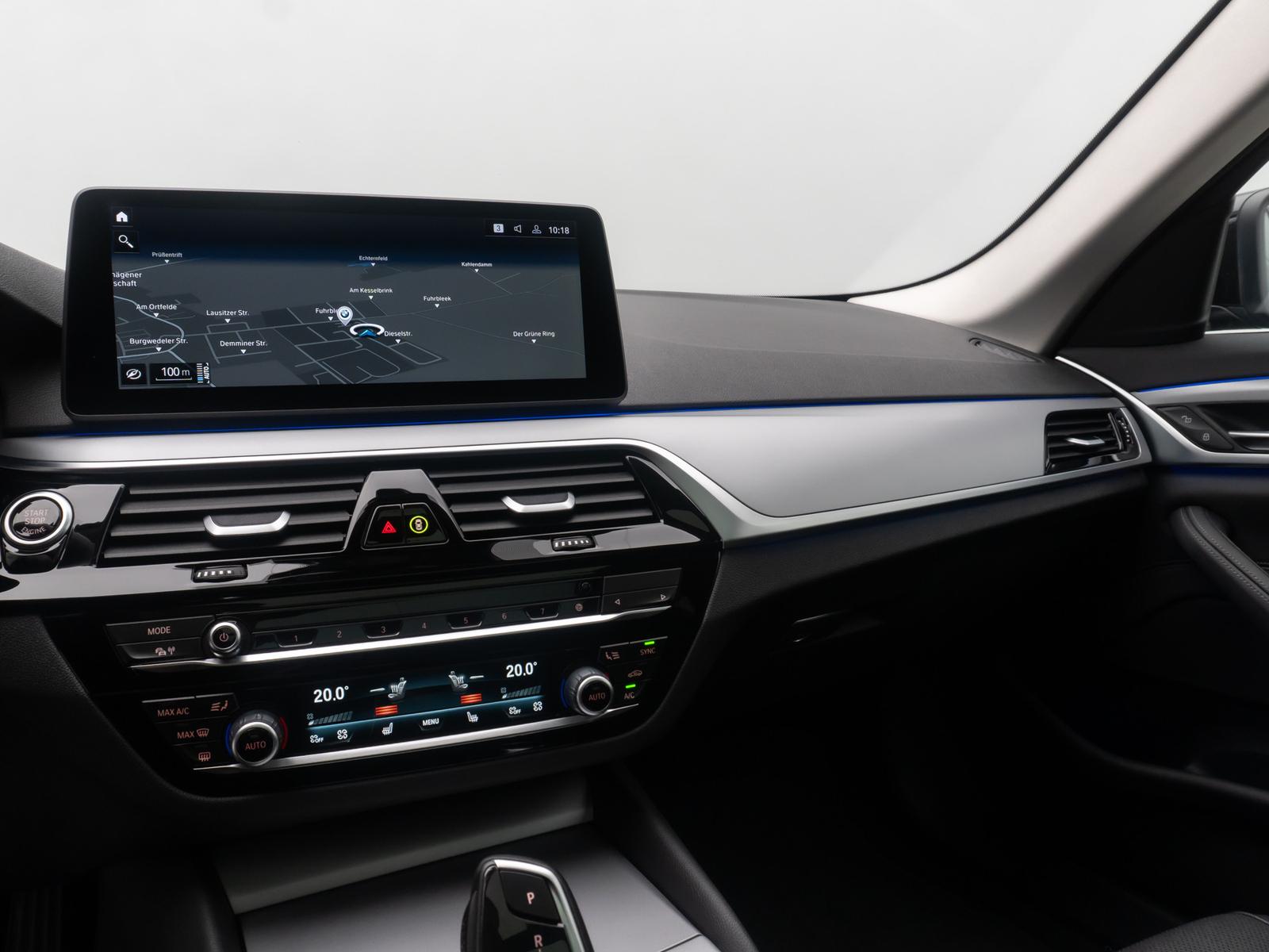 BMW 520d ACC 360°HUD DAB Panorama 4xKlima Komfort