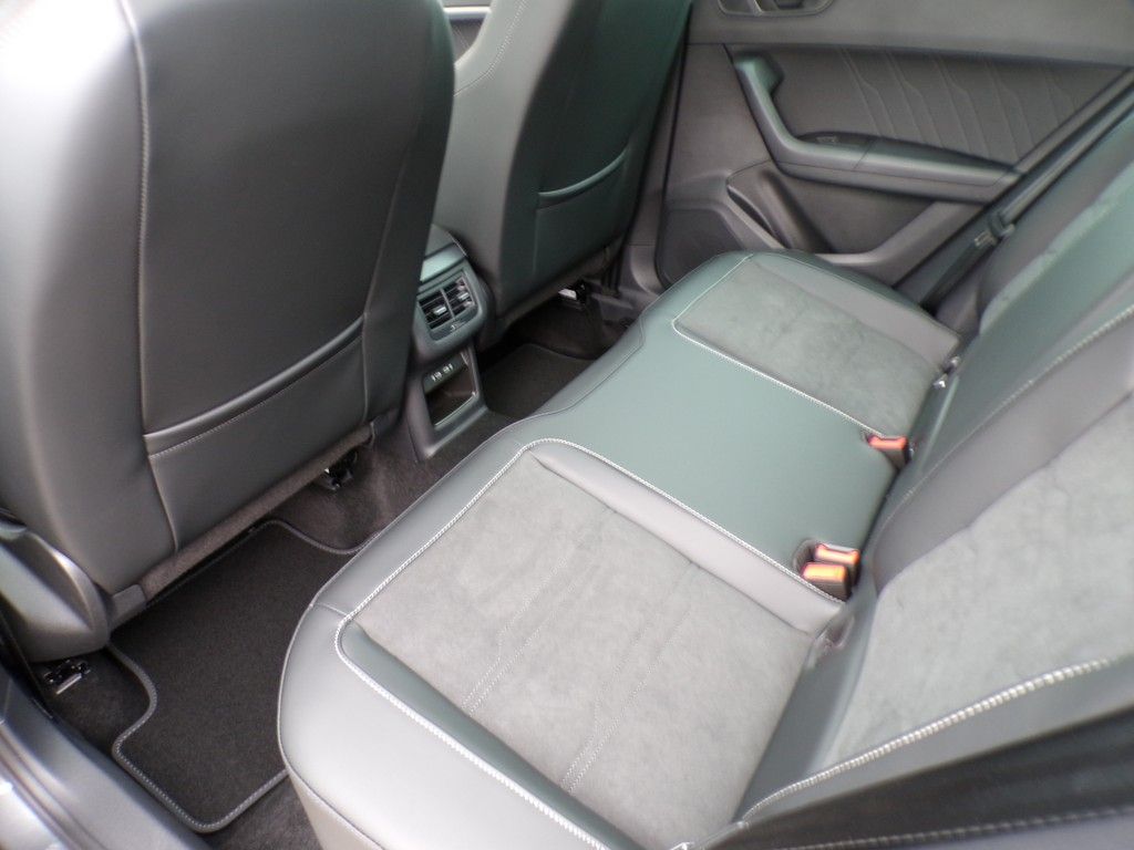 Fahrzeugabbildung SEAT Ateca 1.5 TSI DSG Style
