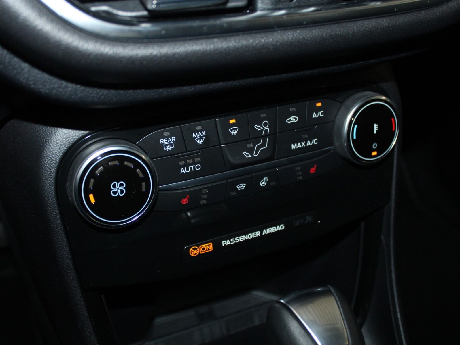 Fahrzeugabbildung Ford Puma MHEV Titanium AUTOMATIK LED NAVI WinterPak
