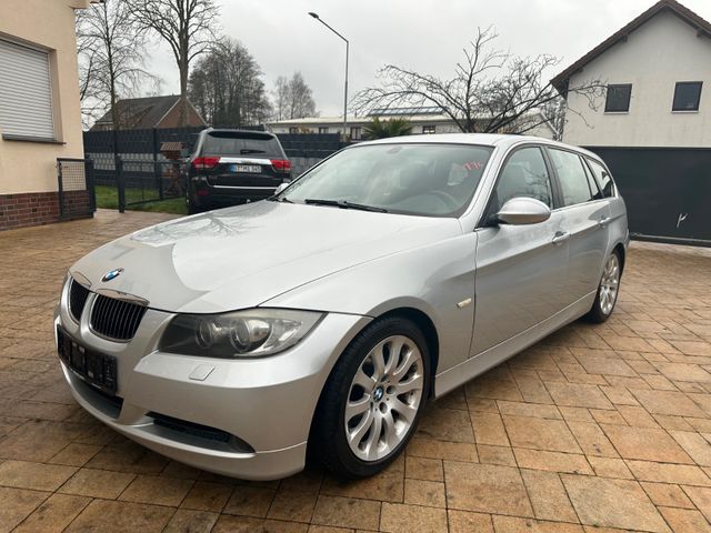 BMW 325i Touring+Leder+Xenon+AHK+Automatik+