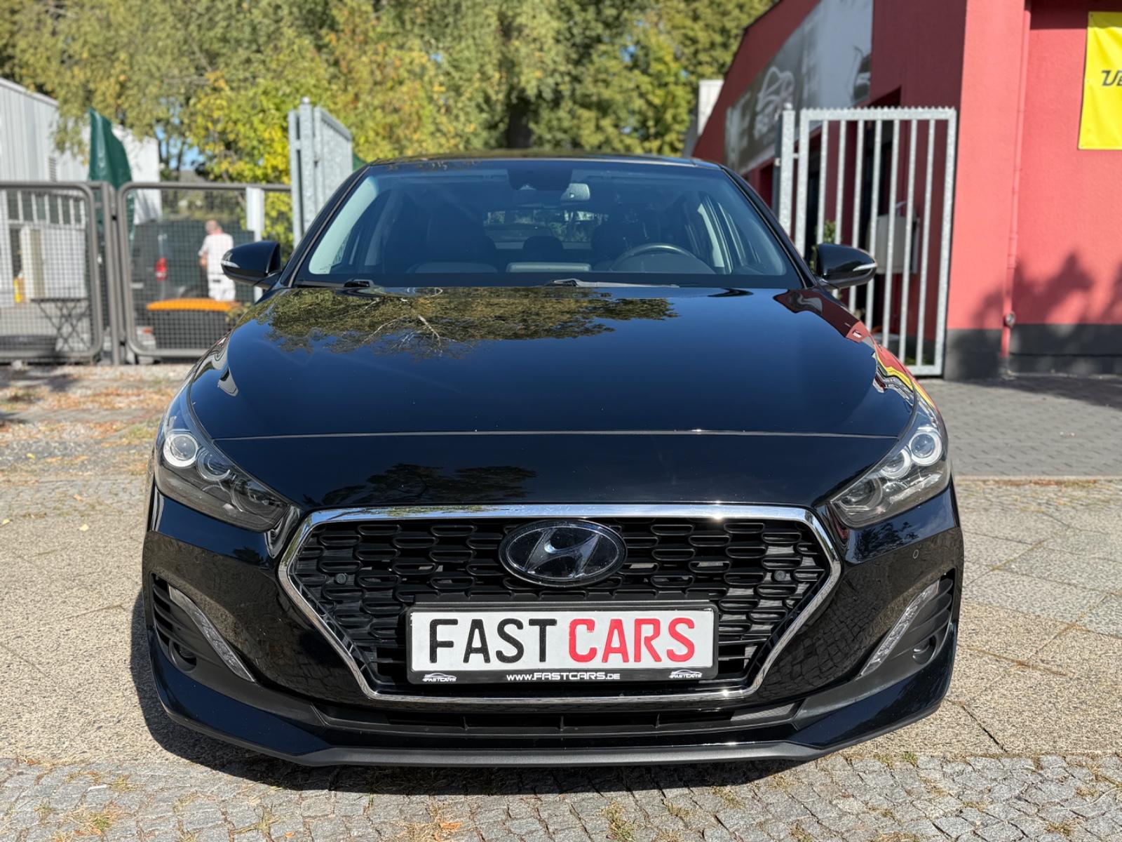 Hyundai i30 Fastback Premium Leder Pano ACC LED MEM