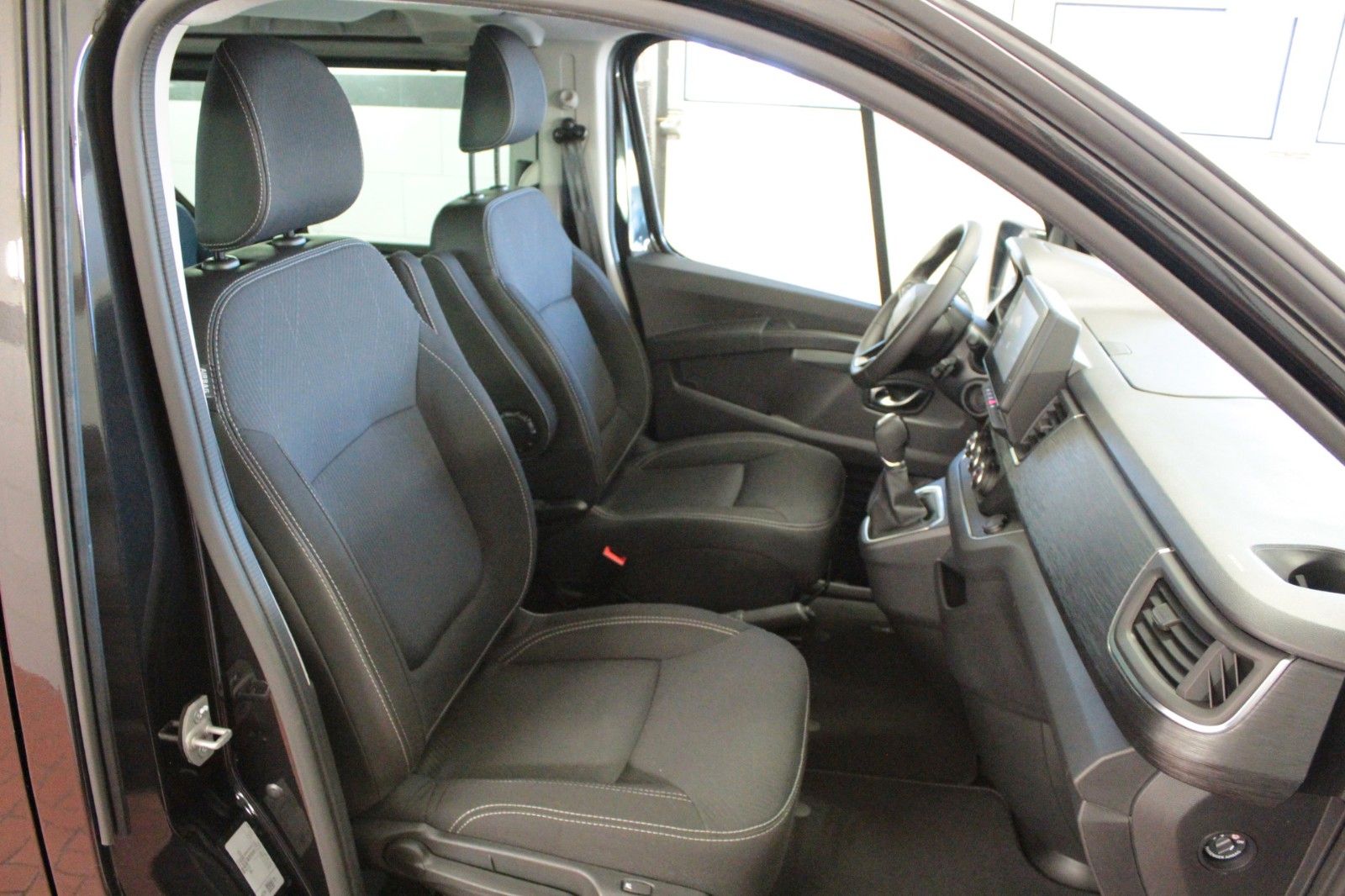 Fahrzeugabbildung Renault Trafic Grand dCi 150 EDC Evo*Automatik*8-Sitzer*