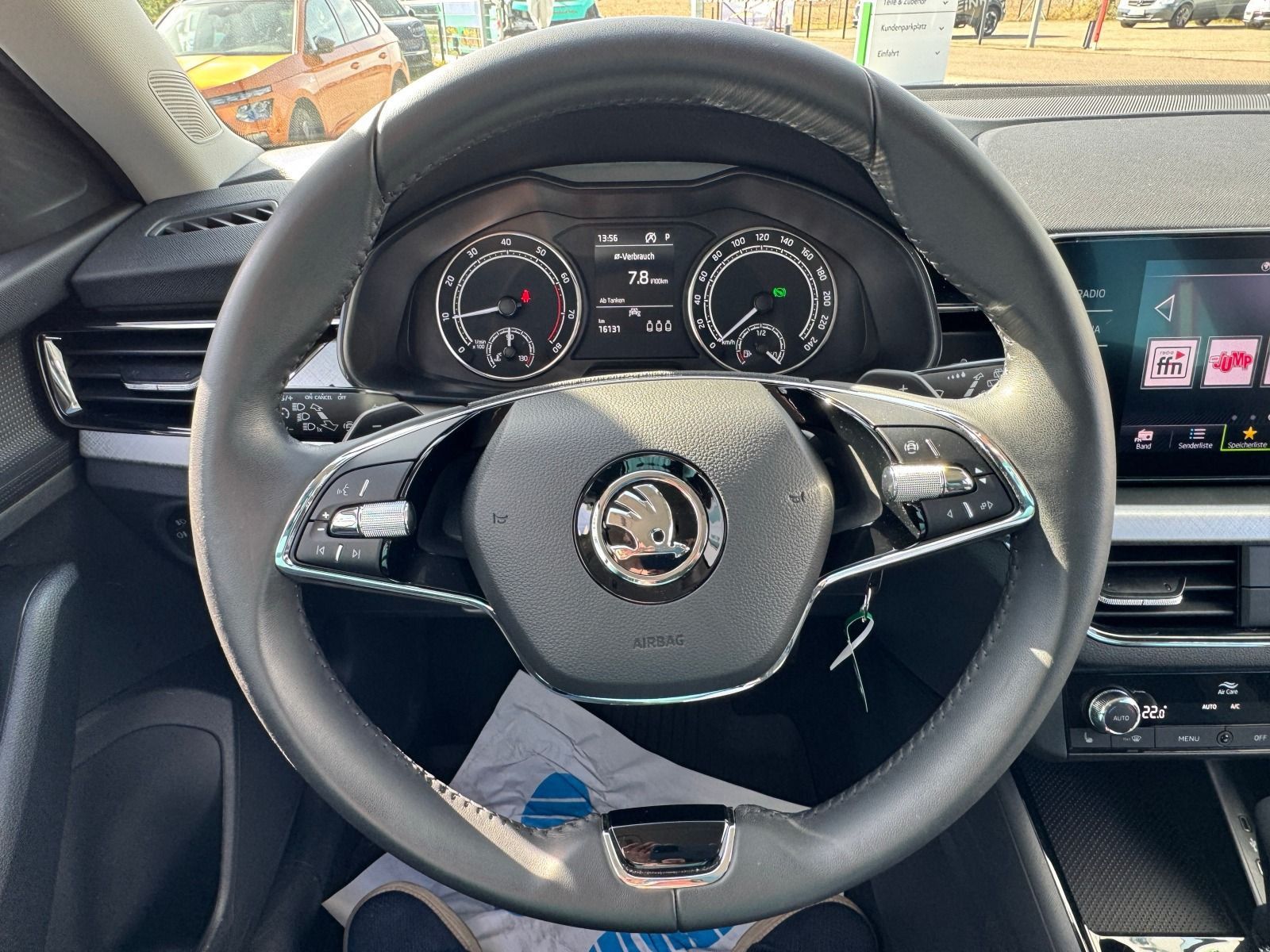 Fahrzeugabbildung SKODA Kamiq Tour 110PS DSG*RFK*NAVI*LED*SideAss