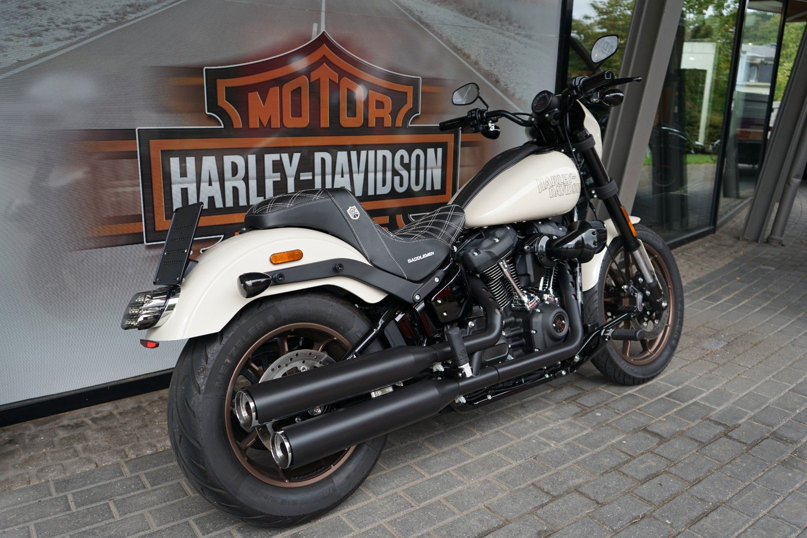 Fahrzeugabbildung Harley-Davidson Low Rider S FXLRS mit Saddlemen