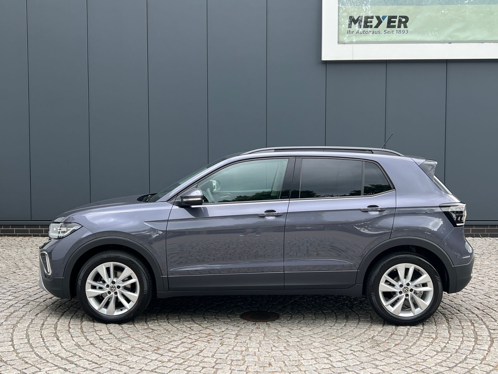 Fahrzeugabbildung Volkswagen T-Cross Life 1.5 TSI DSG *IQ.Light, Kamera, 17'-