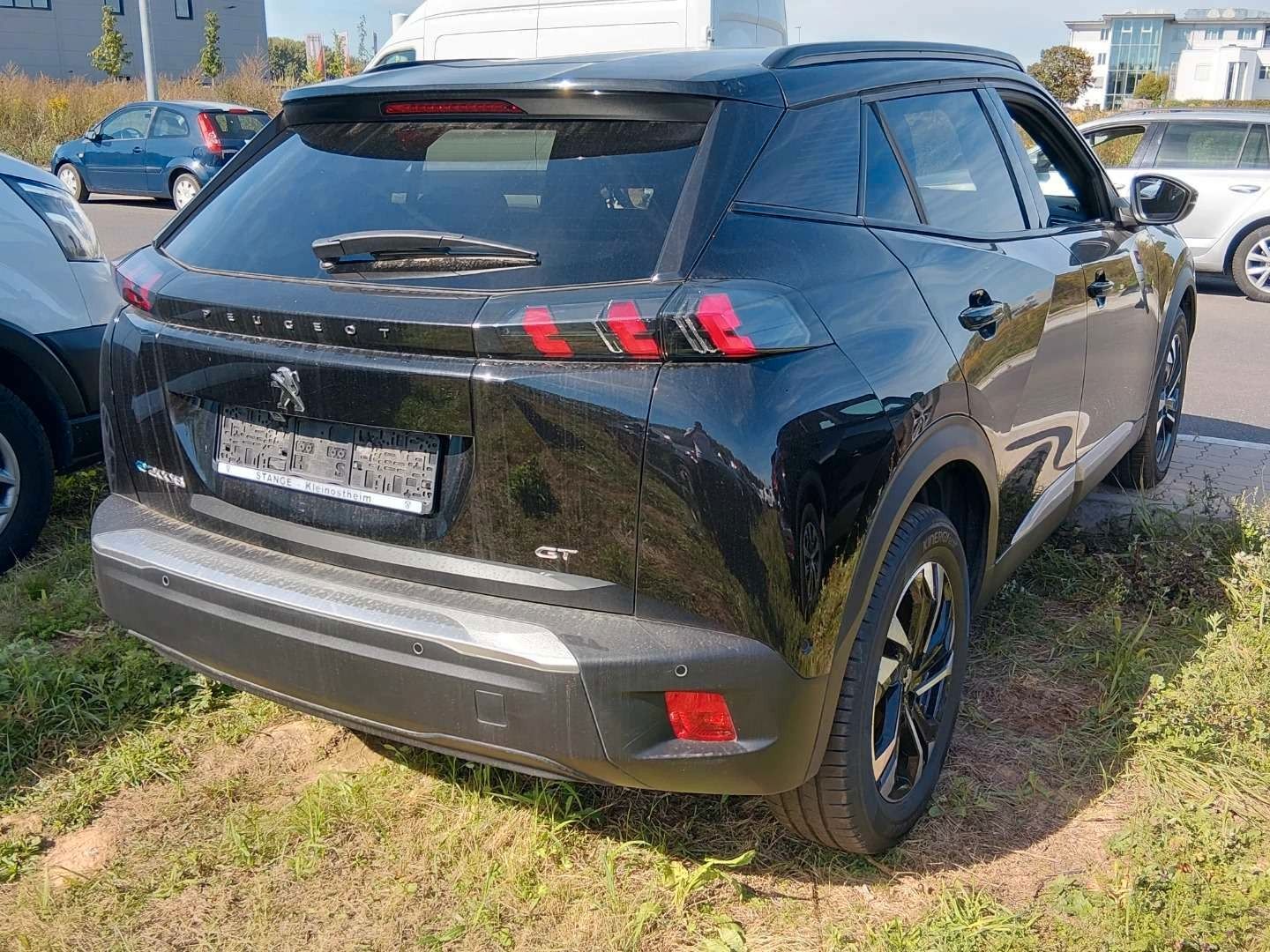 Fahrzeugabbildung Peugeot 2008 e- GT PDC KAMERA NAVI SITZH.