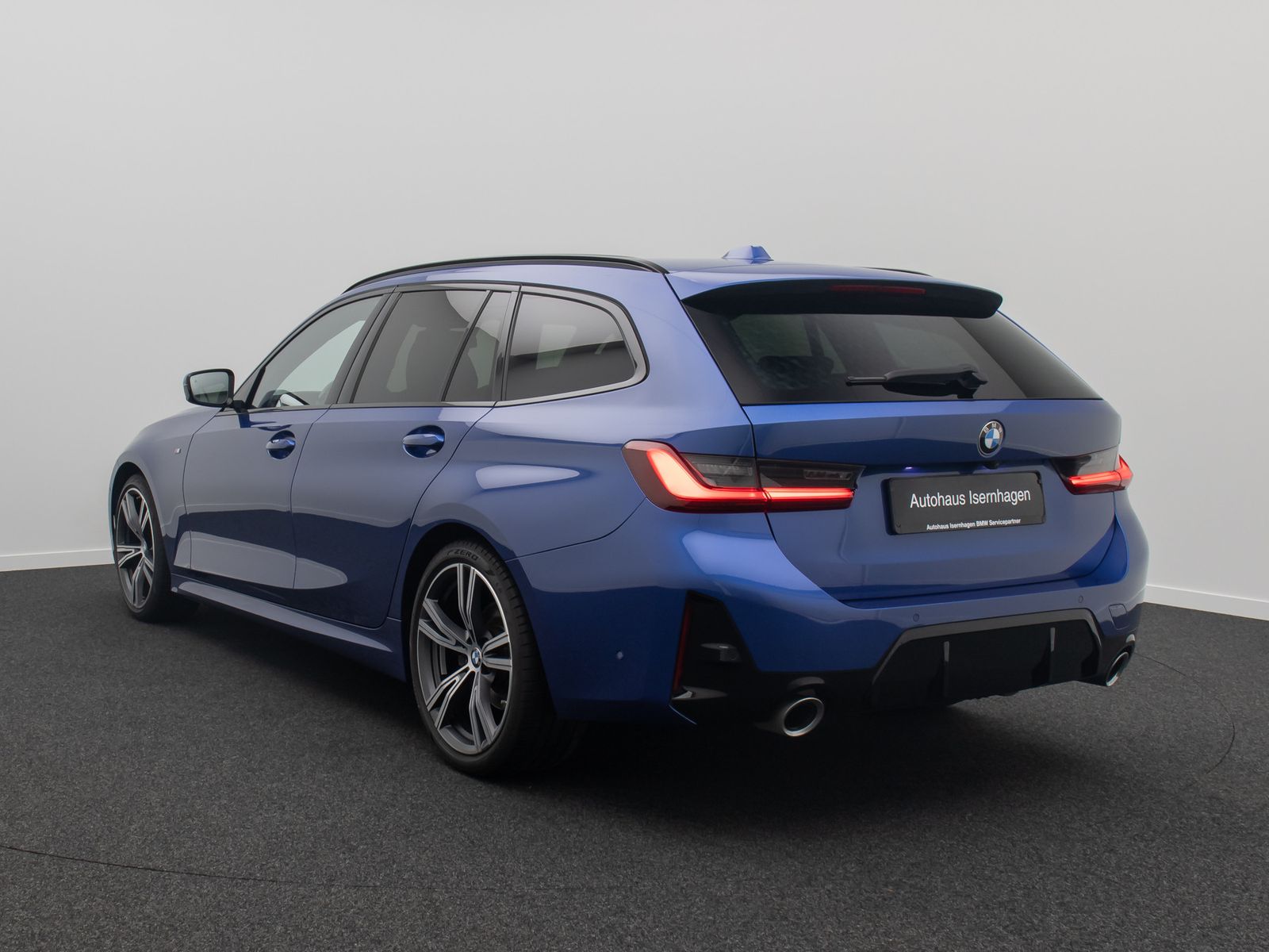 Fahrzeugabbildung BMW 320d xD M Sport 360° HUD DAB AHK Alarm Panorama