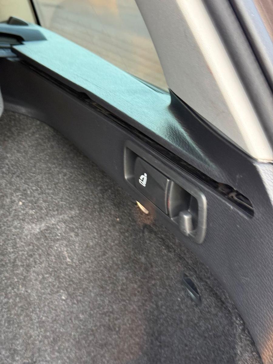 Volkswagen Passat 2011 — photo 8