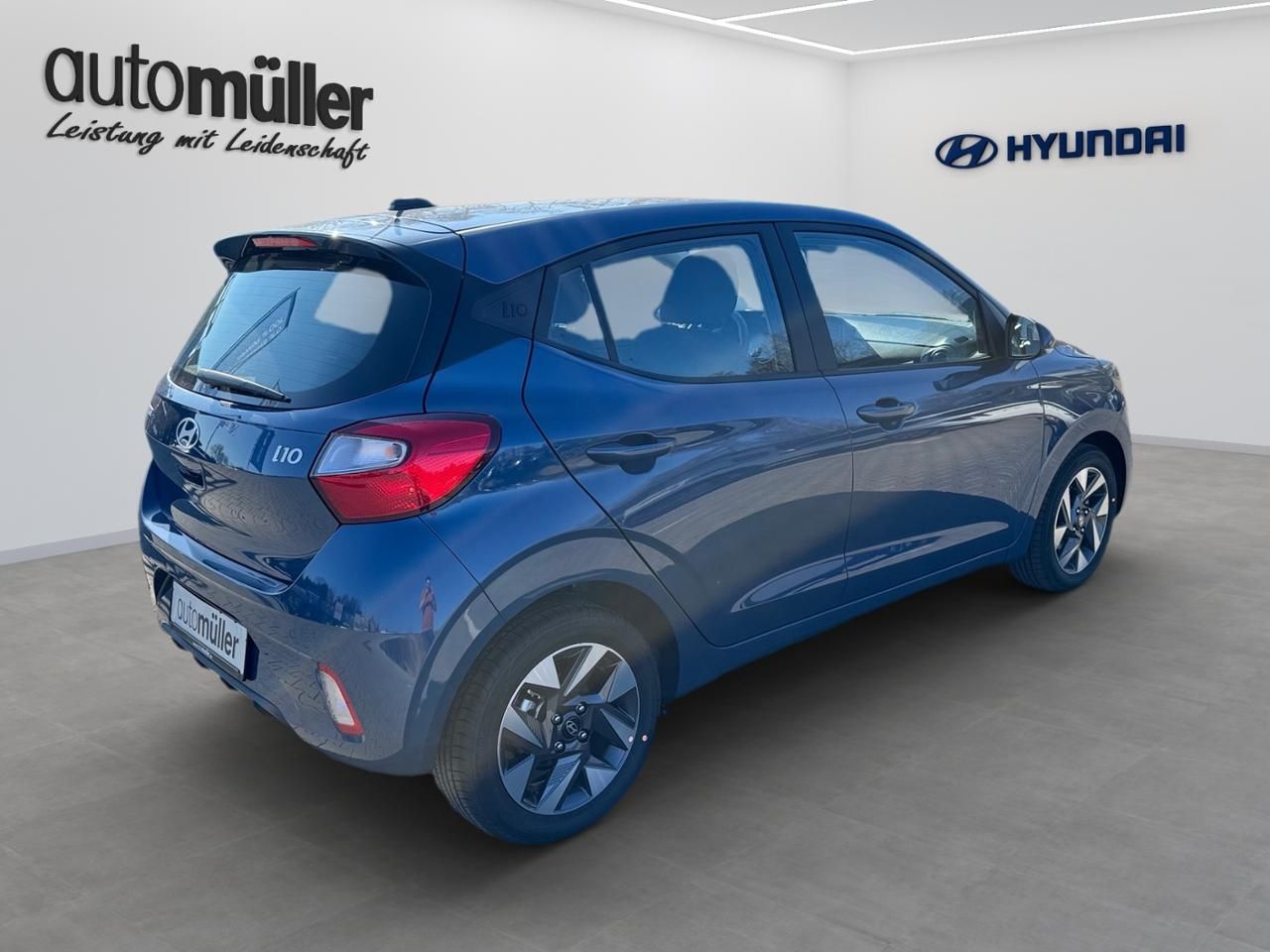 Fahrzeugabbildung Hyundai i10 TREND Fernlichtass. Kam. KlimaA LM Navi PDC