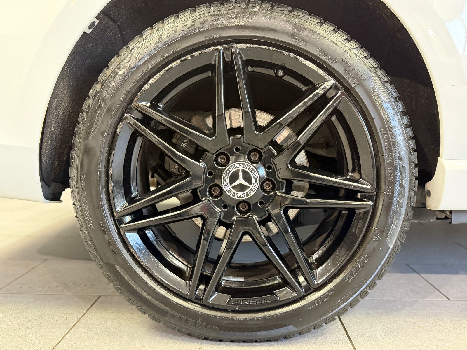 Fahrzeugabbildung Mercedes-Benz V250d NIGHT EDITION 4MATIC lang AMG-LINE|360°|
