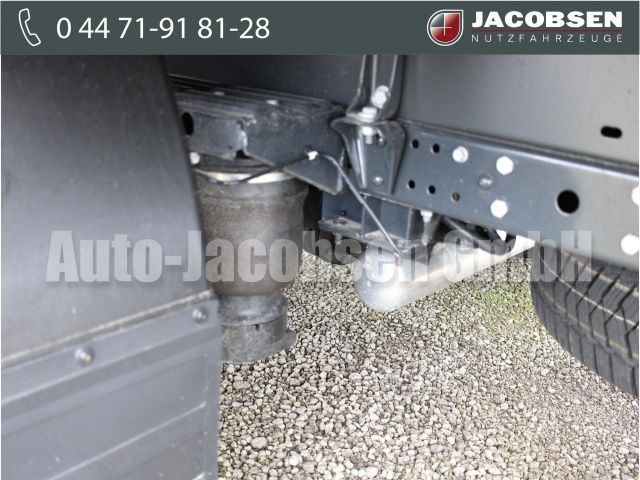 Fahrzeugabbildung Iveco Daily 35S18A8P Luftf / DoKa / Klima / AHK / RFK