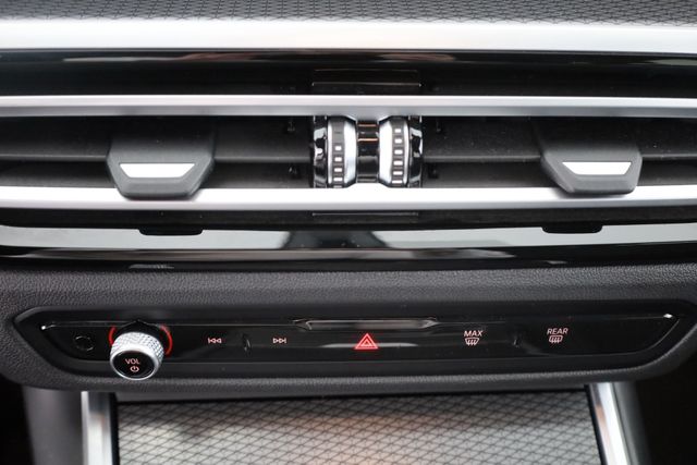 BMW 330, 2022 — 13