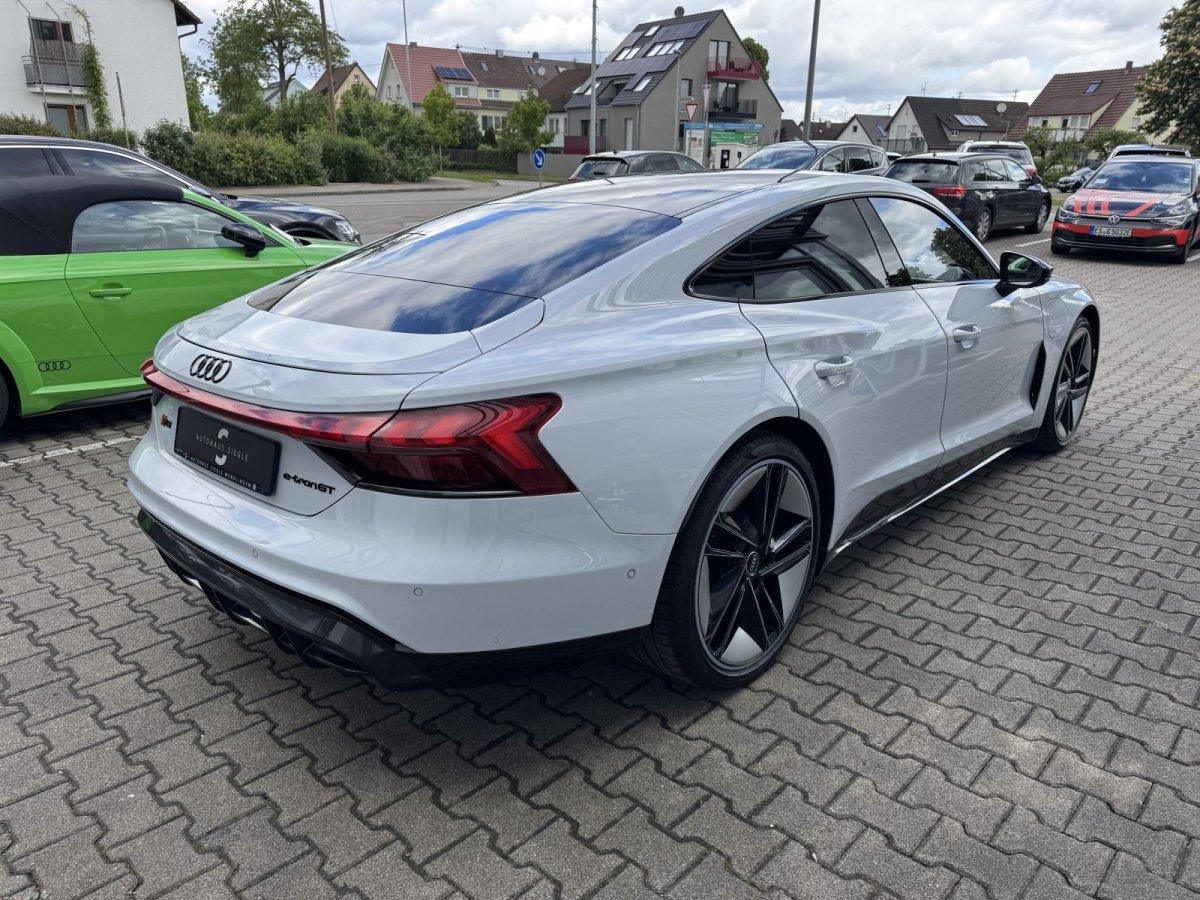 Audi e-tron RS GT quattro Carbon Top-View Headup 21Zo
