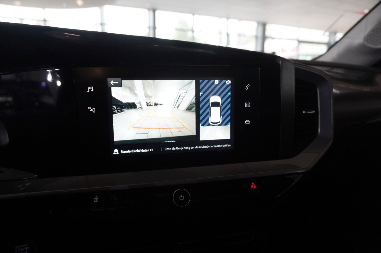 Fahrzeugabbildung Opel Mokka 1.2T ELEGANCE NAVI/LED/KAMERA/SH/SPORT/DAB