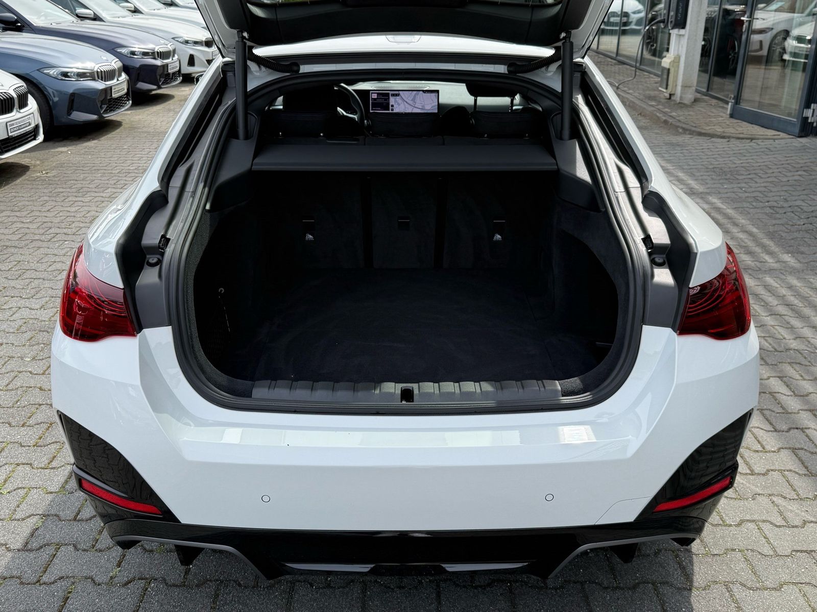 BMW i4 - Bild 10