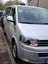 Volkswagen T5 Caravelle - silberne Volkswagen T5 Caravelle