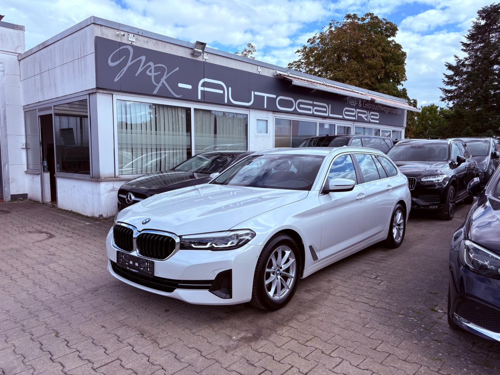 BMW 520i Touring|1.Hand|R-Kamera|