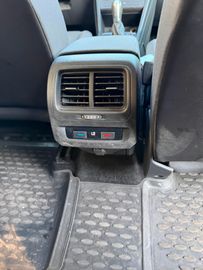 Volkswagen Touran - 10