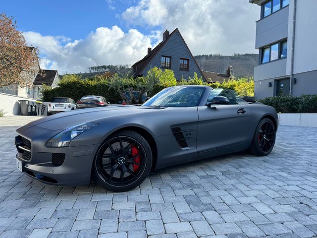 Mercedes-Benz SLS AMG Roadster Bang & Olufsen Carbon Airscarf