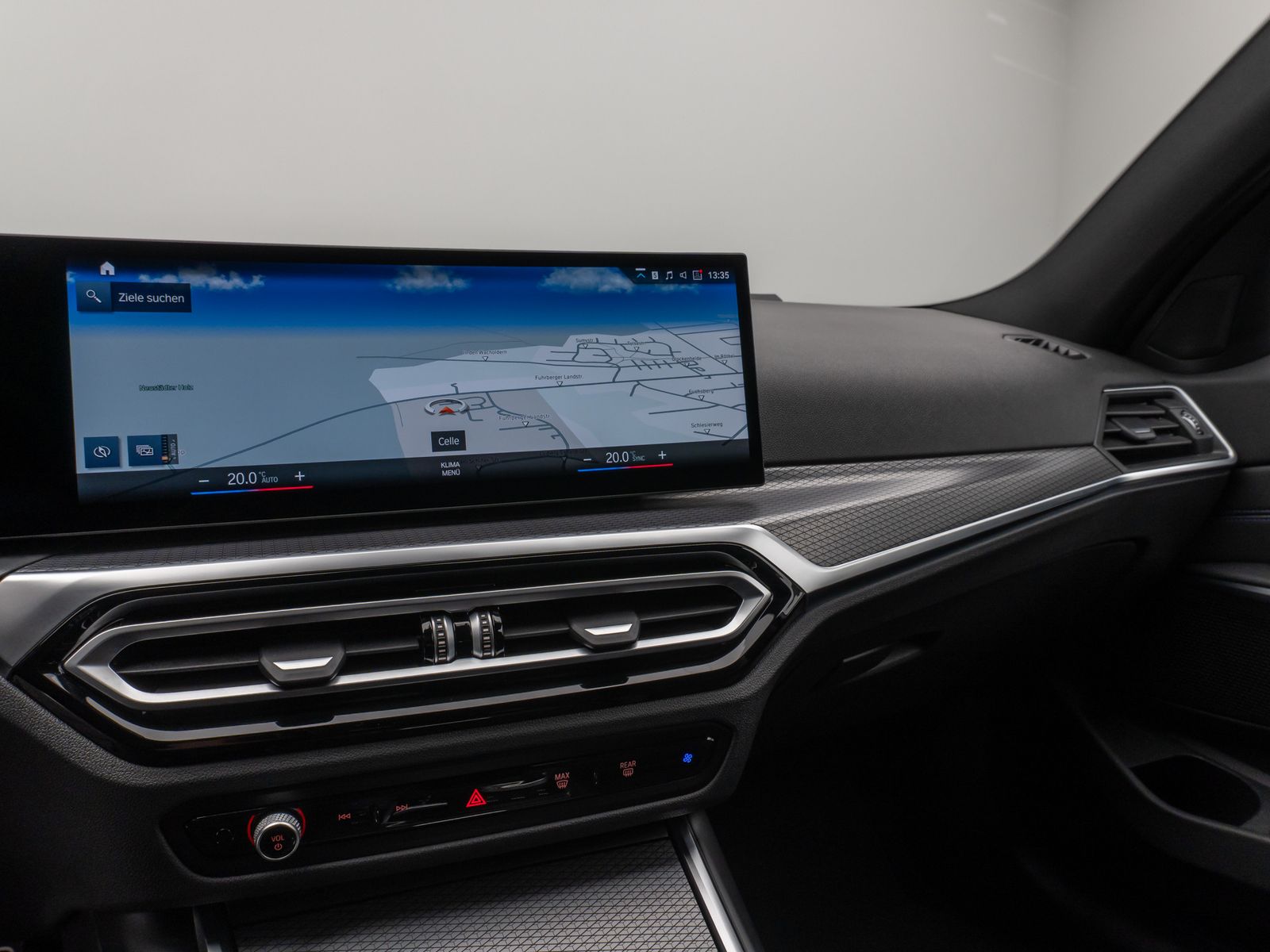 Fahrzeugabbildung BMW 330i xD M Sport Kamera HUD DAB HiFi Parks 19Zoll