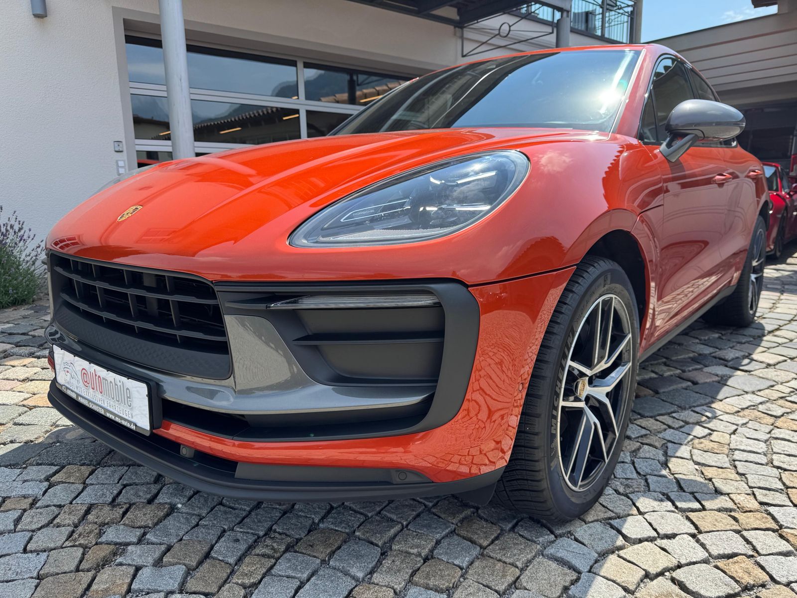 PORSCHE Macan T|Panorama|BOSE|LED|PASM|SportChrono|20"