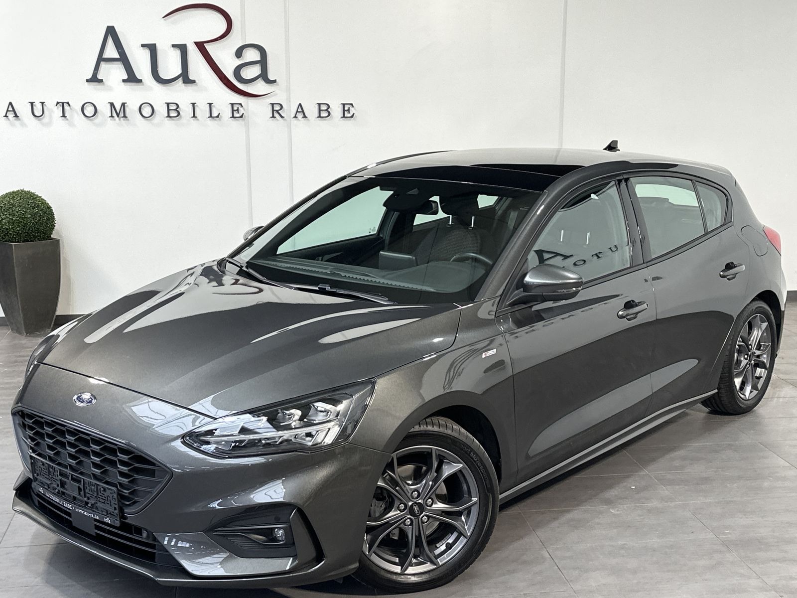 Fahrzeugabbildung Ford Focus 1.5 EB Aut. ST-Line NAV+LED+PANO+B&O+KAM