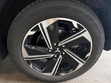 Mitsubishi Eclipse Cross - 5