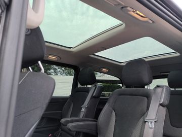 Mercedes V 250 - 12