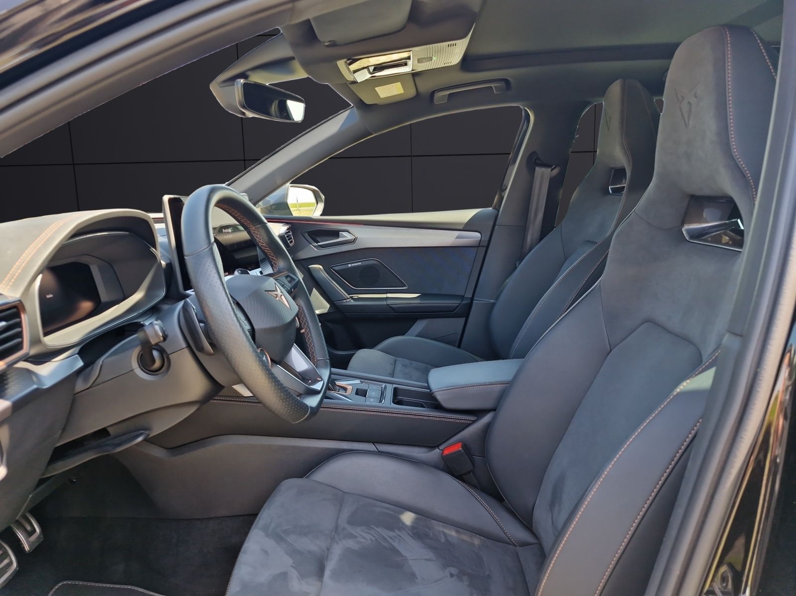 Fahrzeugabbildung CUPRA Leon Sportstourer 1.5 eTSI DSG ACC LED KAMERA