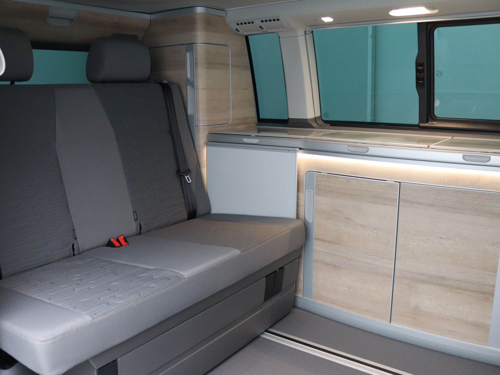 Volkswagen T6 California - Bild 11