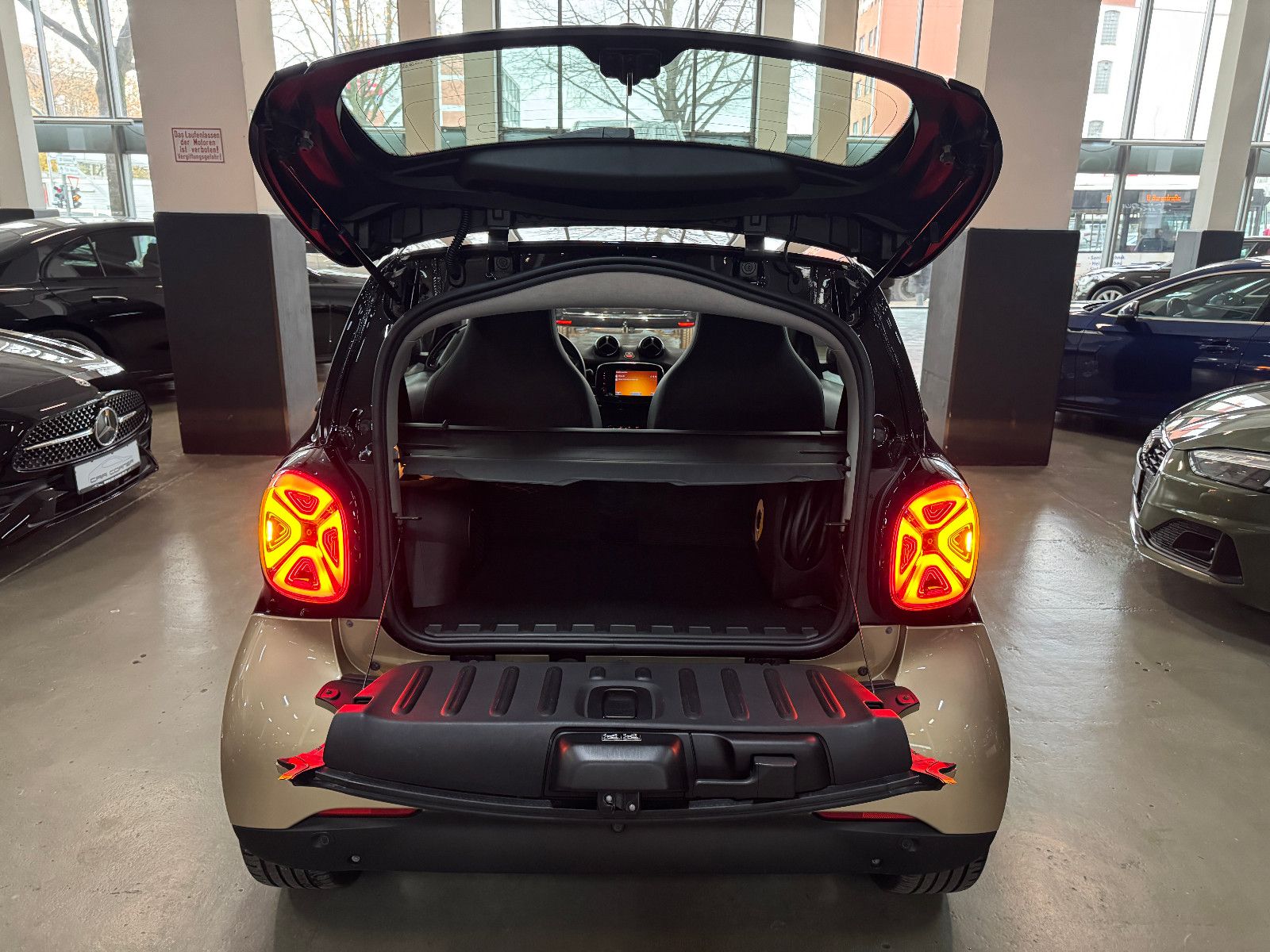 Fahrzeugabbildung Smart ForTwo Coupe EQ PRIME EXCLUSIVE ABSOLUT VOLL 22K