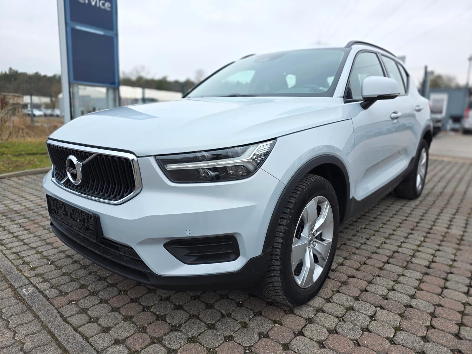 Volvo XC 40 Momentum Core 2WD,LED,Kamera