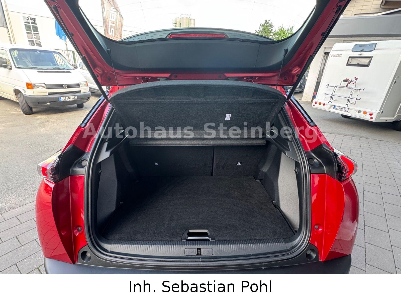Peugeot 2008 Allure*LED*APP*NAVI*LEDER*1.HAND