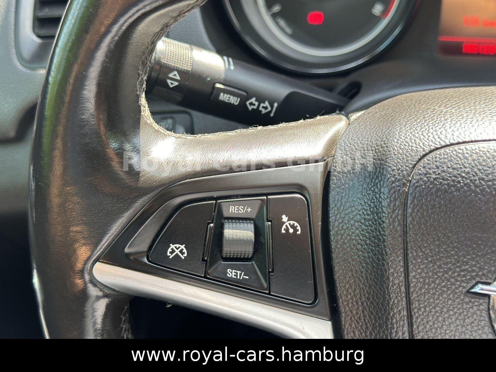 Opel Insignia 2009 — photo 19
