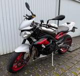 Triumph Street Triple 675 Rx, nur 2928 km - TRIUMPH STREET TRIPLE RX