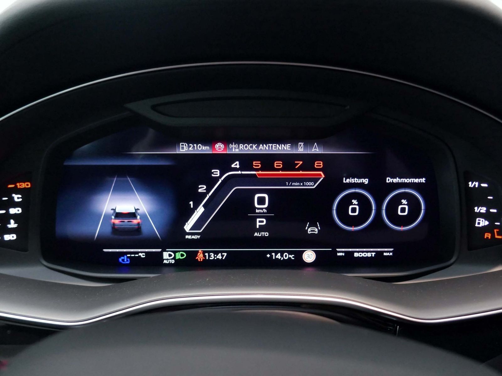 Fahrzeugabbildung Audi RS Q8 quattro 4.0 V8 441 kW | LED RFK AHK Navi
