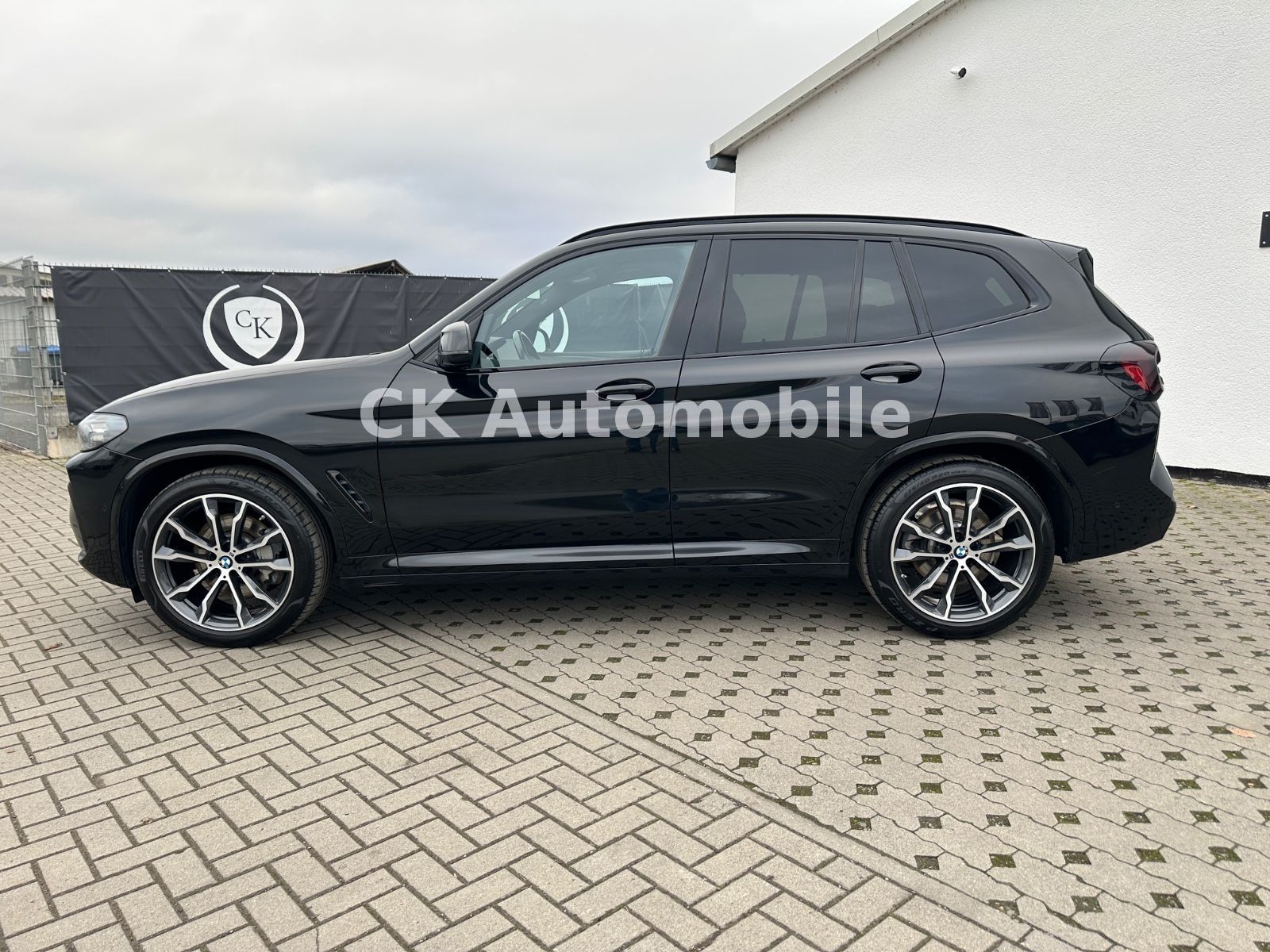 Fahrzeugabbildung BMW X3 xDrive30d M-Sport/Navi/Pano/LED/Kam/AHK