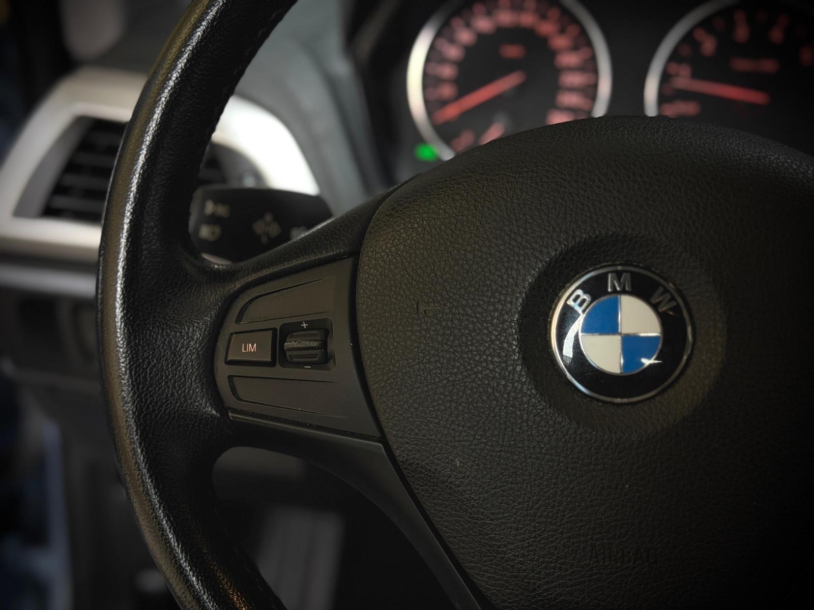 BMW 118 i|AUTOMATIK|2.HAND|SCHECKHEFT|XENON|PDC|TÜV