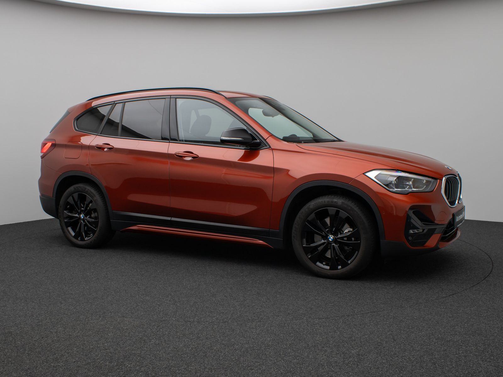 Fahrzeugabbildung BMW X1 xD20d Sport Line Panorama Kamera HUD DAB AHK